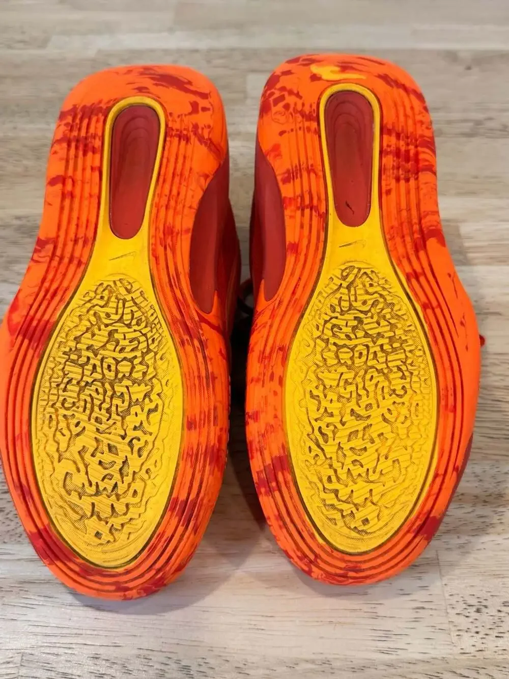 Nike IsoFly PS 'Total Orange' Basketball Shoe Big Kids Size 3.5Y